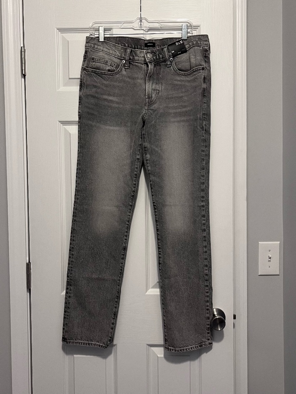 NWT Express Men's Gray Slim Stretch Jeans Distressed 31 x 32